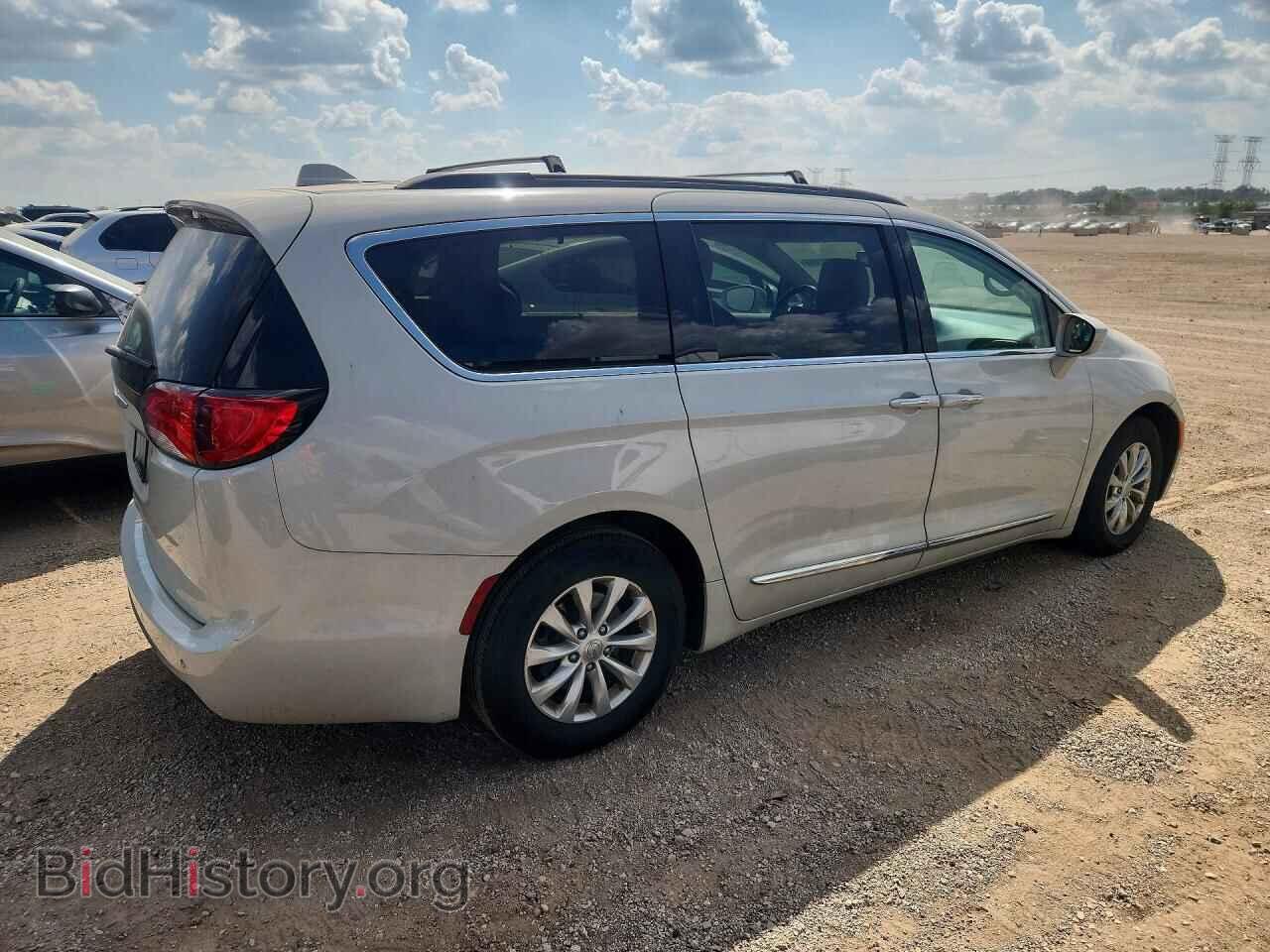 2017 CHRYSLER PACIFICA - VIN: 2C4RC1BGXHR794294 - Photo 3