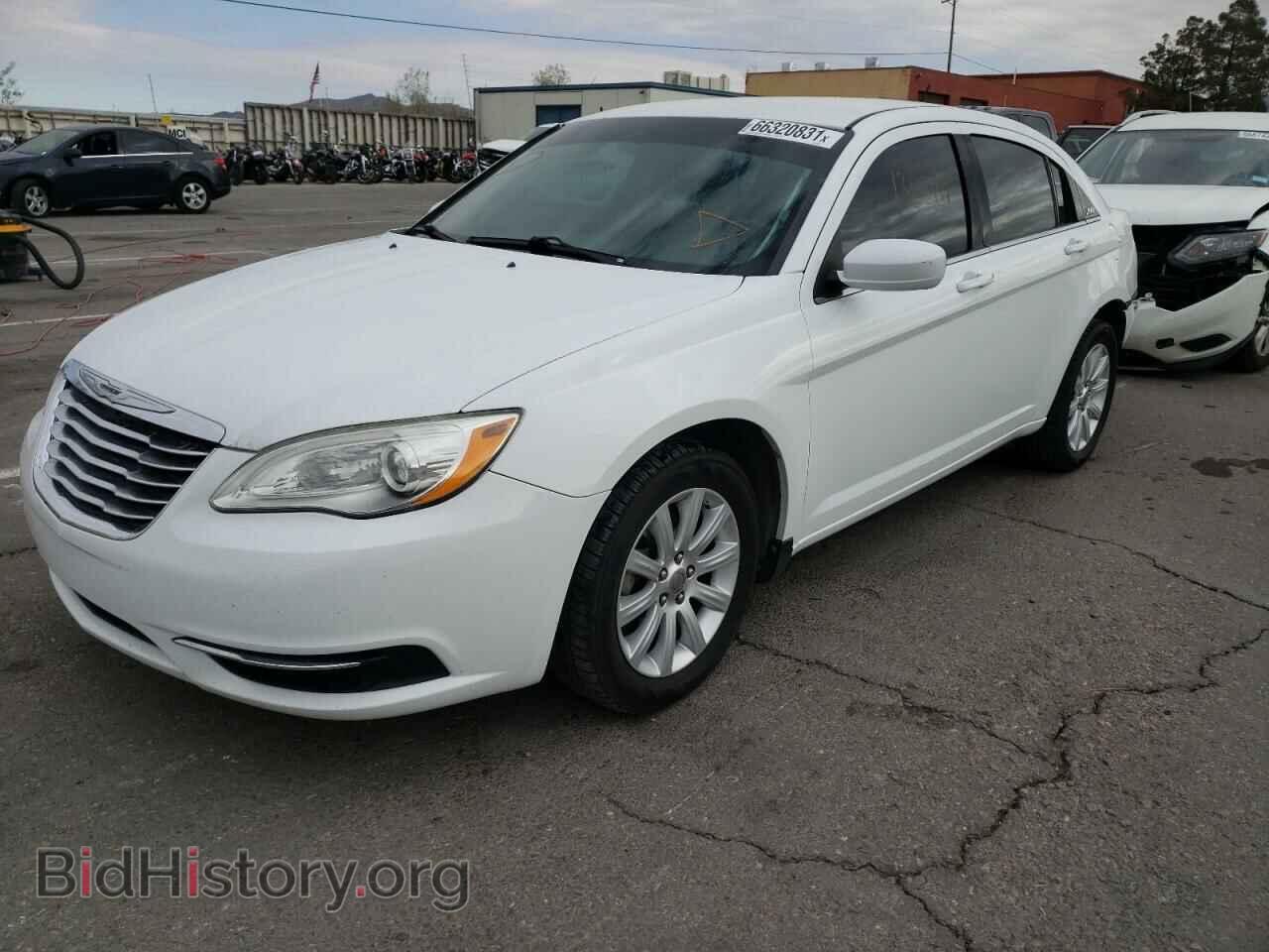 2013 CHRYSLER 200 - VIN: 1C3CCBBB1DN583500 - Фото 2