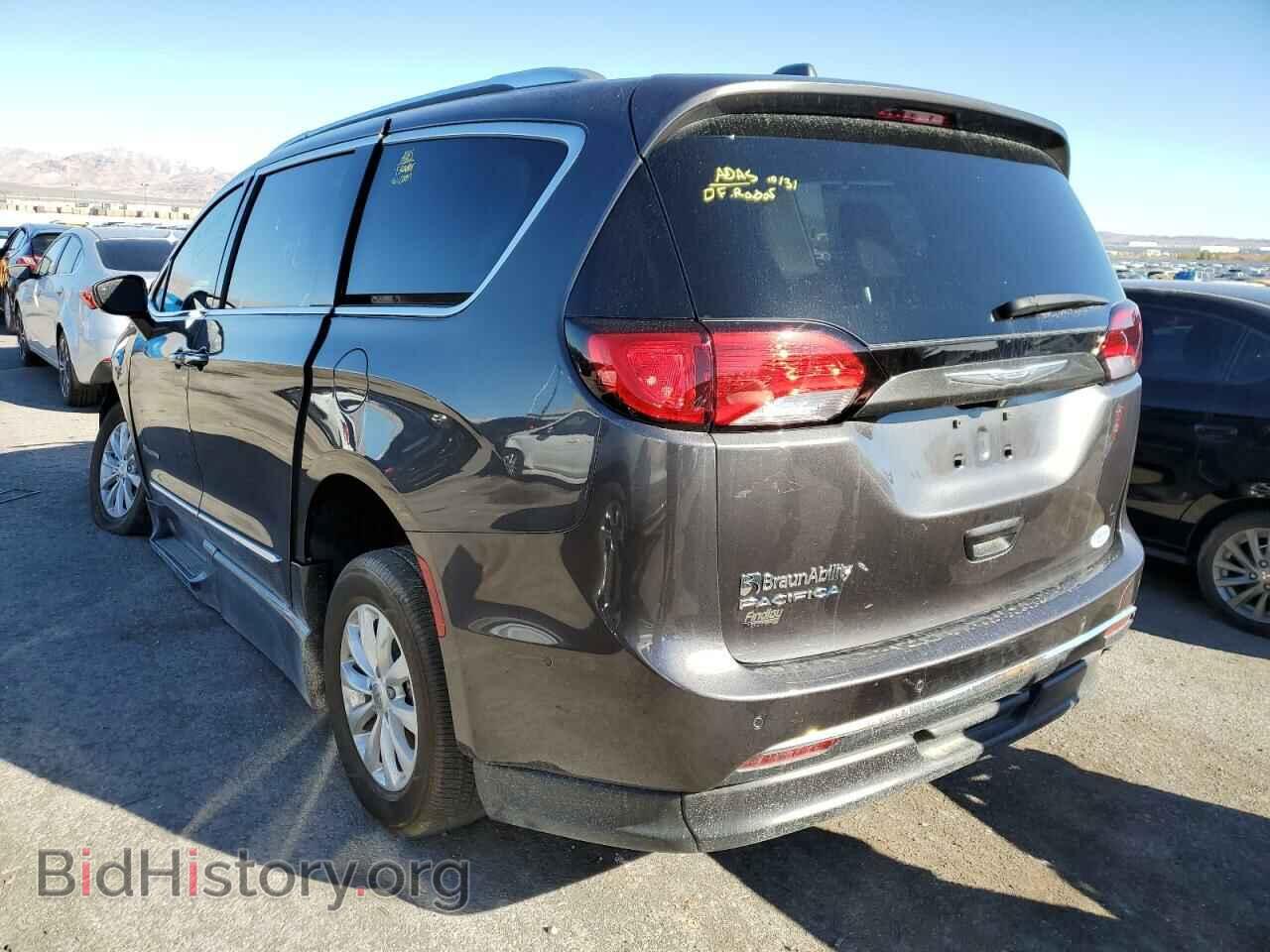 2018 CHRYSLER PACIFICA - VIN: 2C4RC1BG1JR117785 - Photo 3