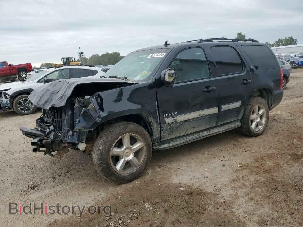 Фотография 1GNSKBE08BR307901 - CHEVROLET TAHOE 2011