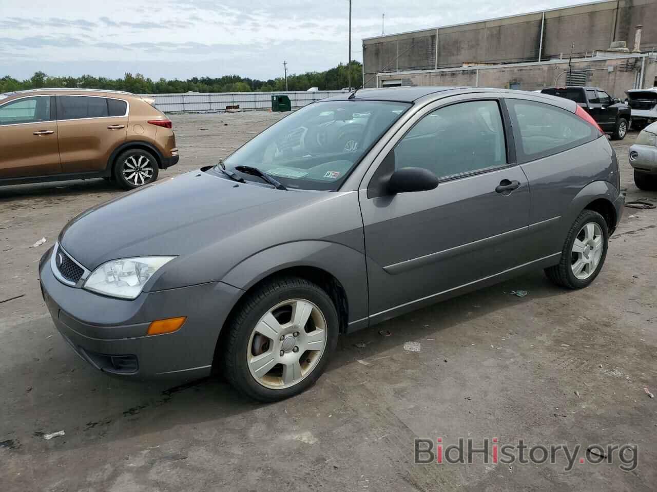 Photo 1FAFP31N06W164295 - FORD FOCUS 2006