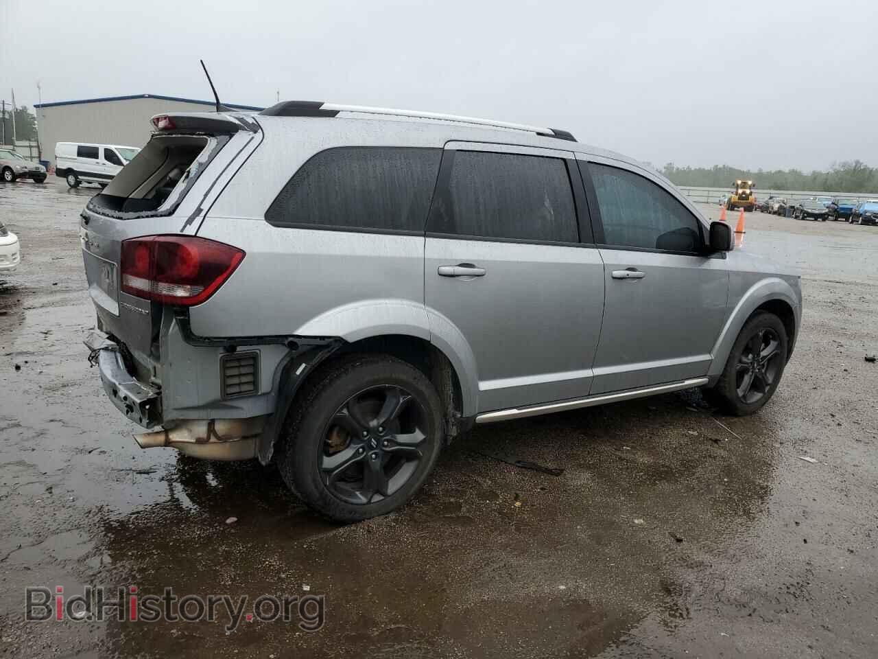 2020 DODGE JOURNEY - VIN: 3C4PDCGB2LT206181 - Фото 3