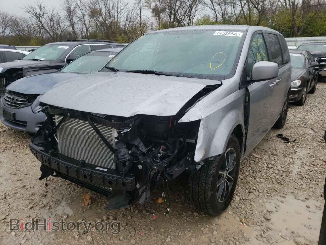 2018 DODGE CARAVAN - VIN: 2C4RDGCGXJR167440 - Фото 2