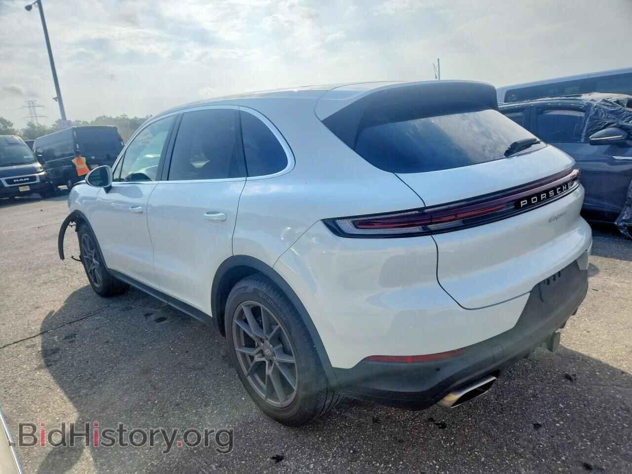 2024 PORSCHE CAYENNE - VIN: WP1AA2AYXRDA01761 - Photo 2
