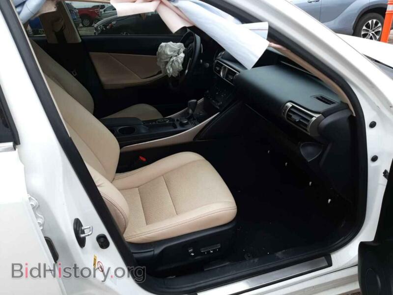 2014 Lexus IS (VIN JTHCF1D29E5001895) — photo 5 of 10