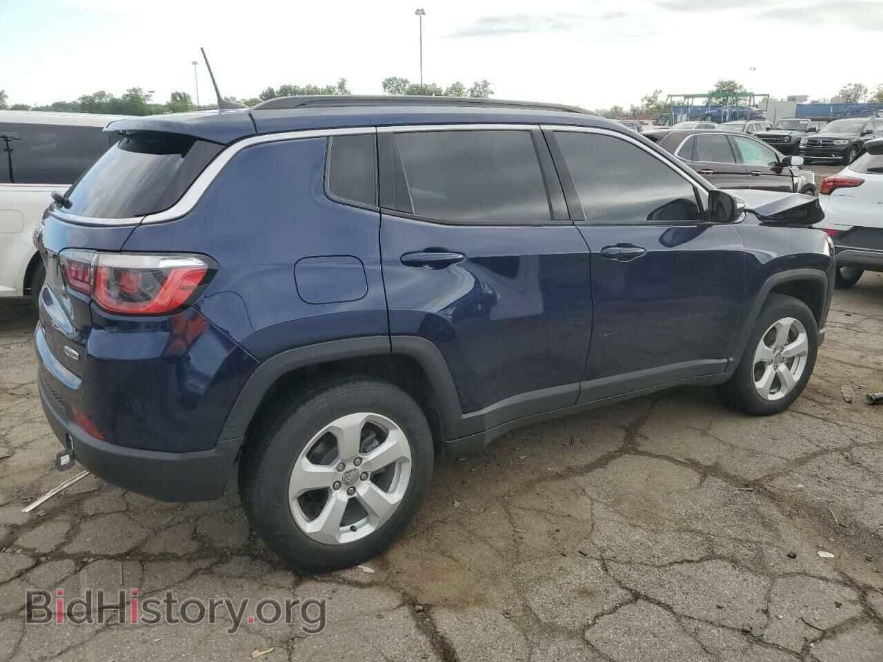 2018 JEEP COMPASS - VIN: 3C4NJDBB4JT433902 - Фото 3