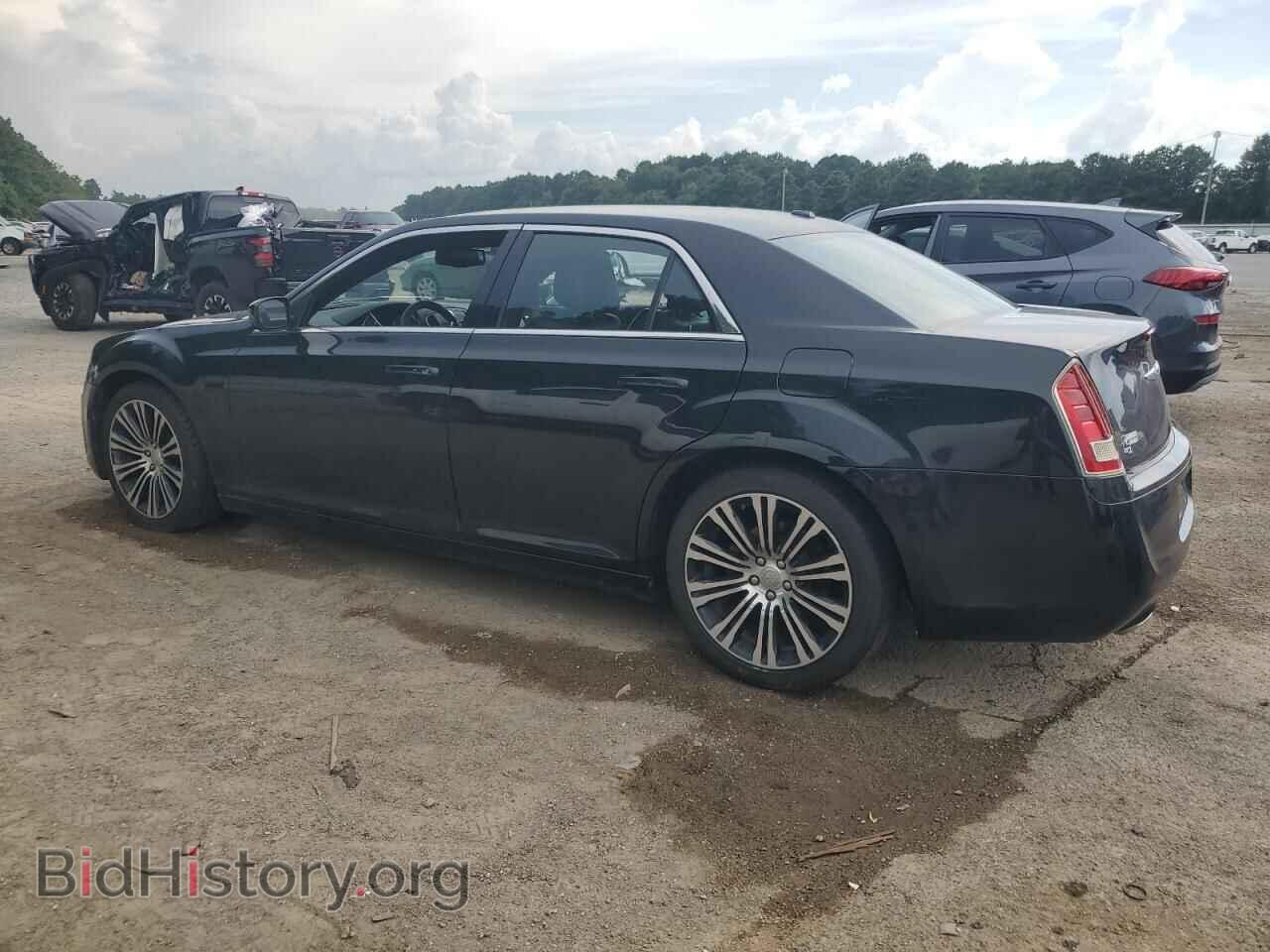 2013 CHRYSLER 300 - VIN: 2C3CCABT6DH727358 - Фото 2