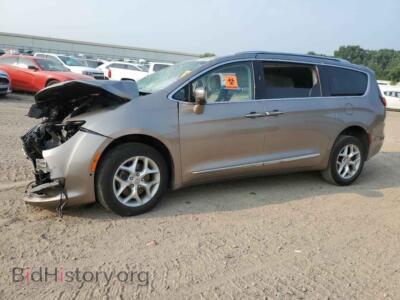 2017 Chrysler PACIFICA Touring L Plus, золотистый — VIN 2C4RC1EG7HR836710, Copart