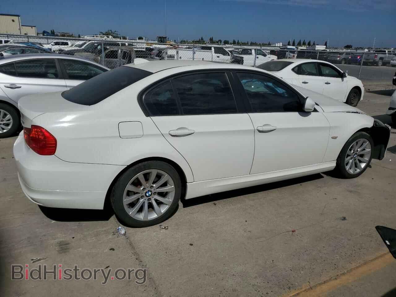 2011 BMW 3 SERIES - VIN: WBAPH5G50BNM80954 - Фото 3
