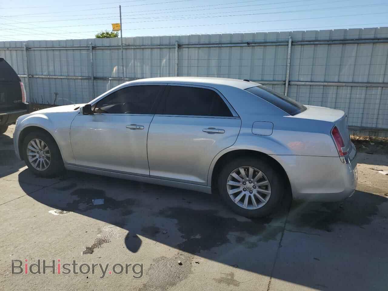 2012 CHRYSLER 300 - VIN: 2C3CCAAG0CH313379 - Фото 2