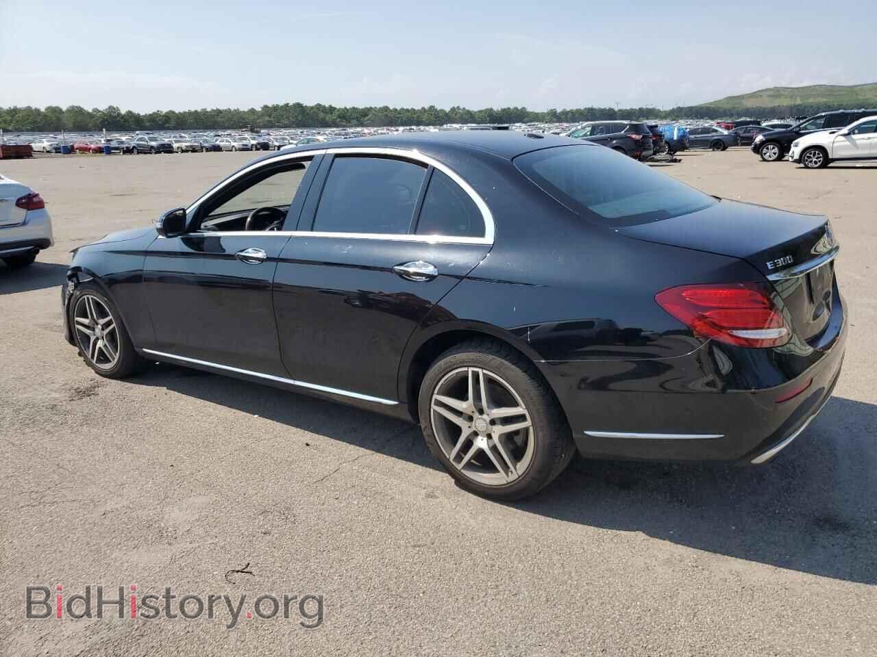 2017 MERCEDES-BENZ E-CLASS - VIN: WDDZF4KB1HA154577 - Фото 2