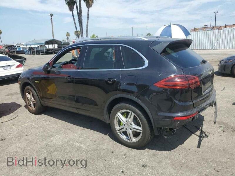 2016 Porsche CAYENNE (VIN WP1AE2A28GLA58110) — photo 2 of 13