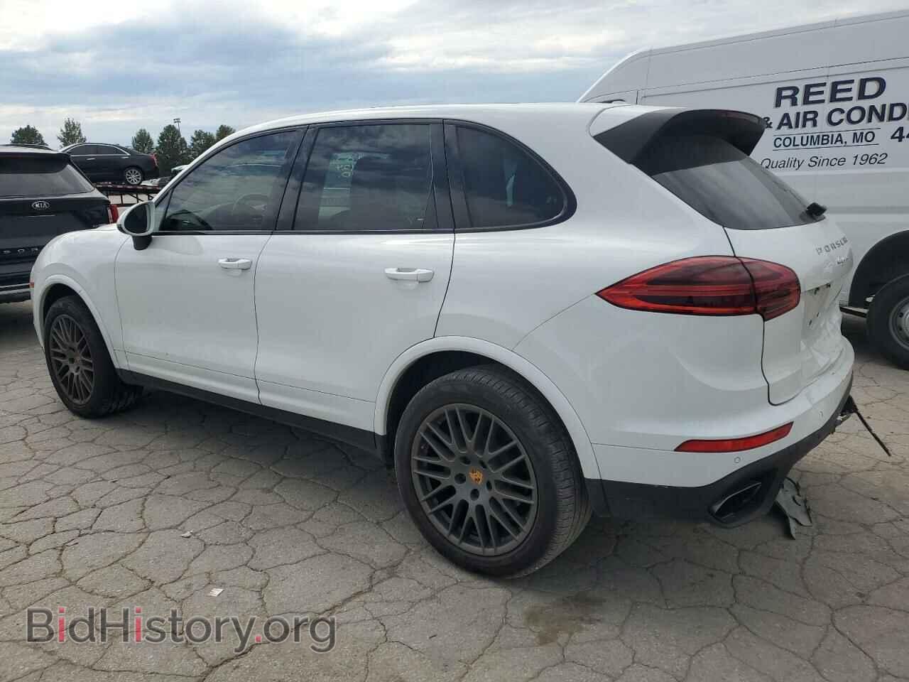 2017 PORSCHE CAYENNE - VIN: WP1AA2A21HKA85619 - Фото 2