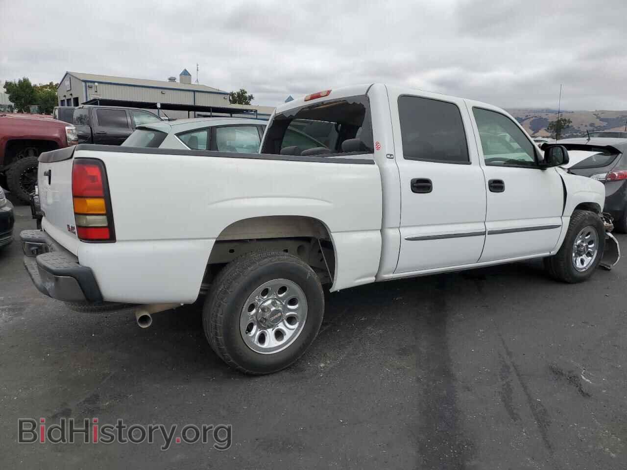 2005 GMC SIERRA - VIN: 2GTEC13T551360207 - Фото 3