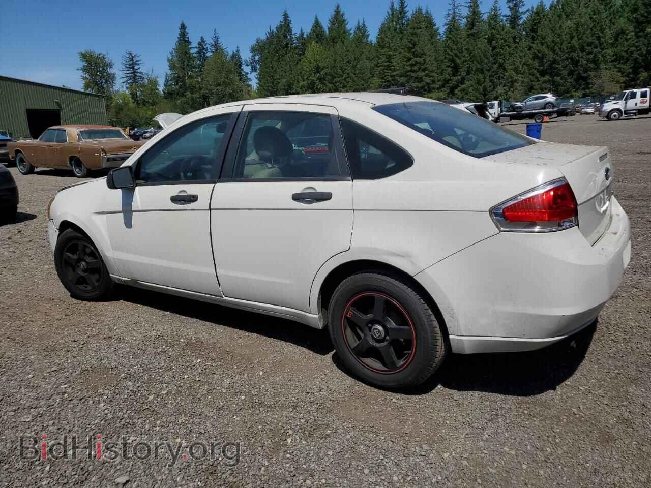 2010 FORD FOCUS - VIN: 1FAHP3FN0AW257523 - Фото 2