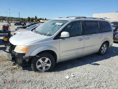 2010 Dodge CARAVAN SXT, серебристый — VIN 2D4RN5D10AR106483, Copart