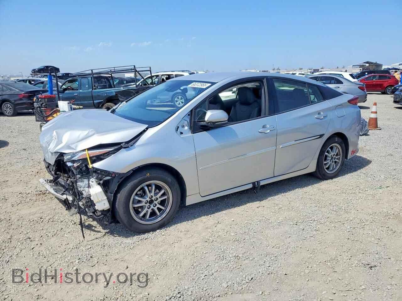 Photo JTDKARFP3H3067426 - TOYOTA PRIUS 2017