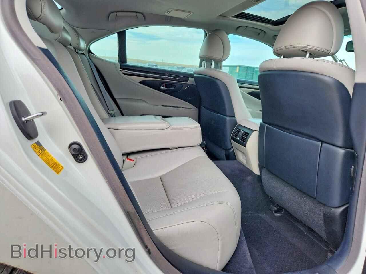 2013 LEXUS LS460 - VIN: JTHBL5EF3D5118643 - Photo 10