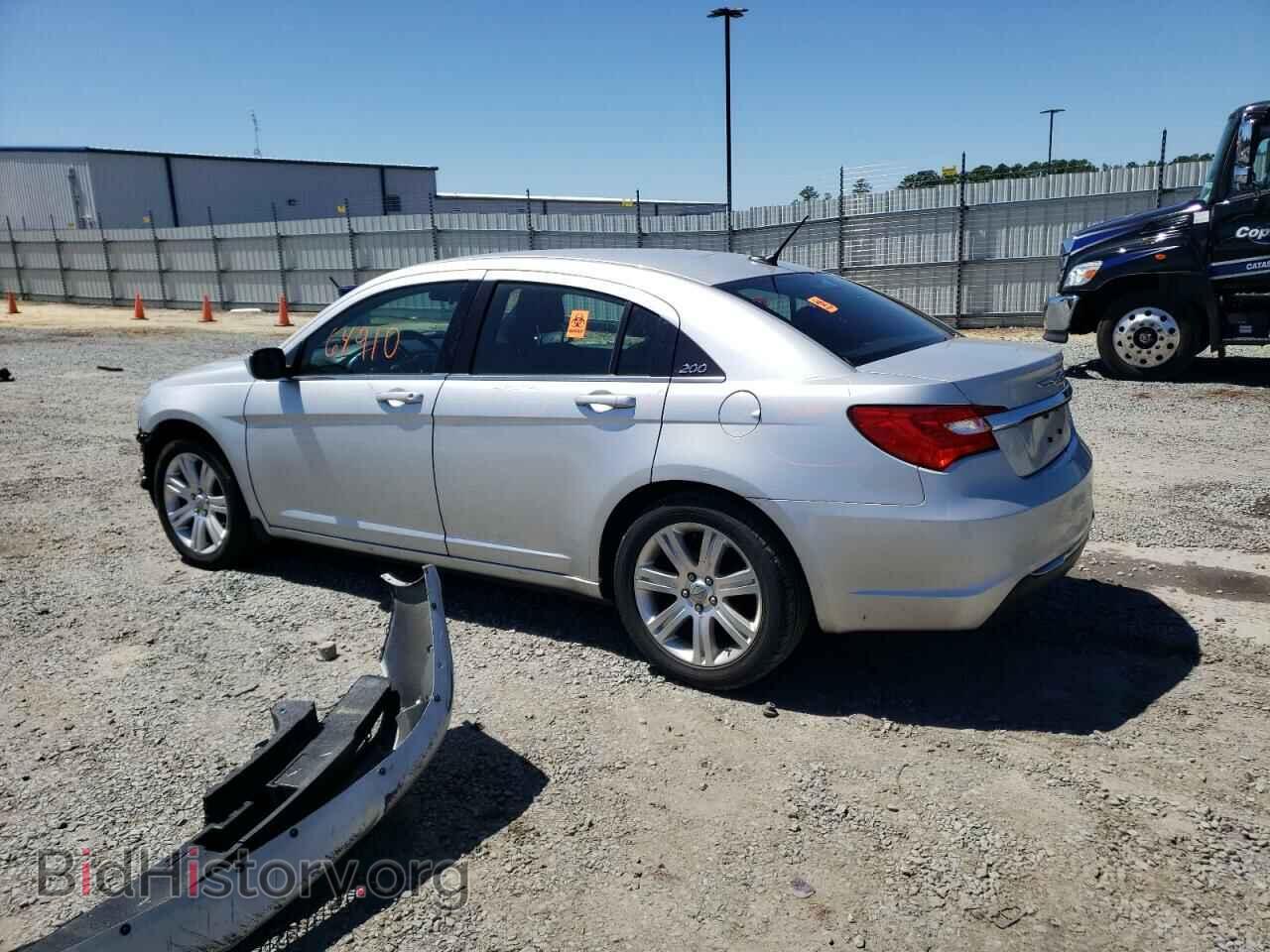 2012 CHRYSLER 200 - VIN: 1C3CCBBB1CN298570 - Фото 2