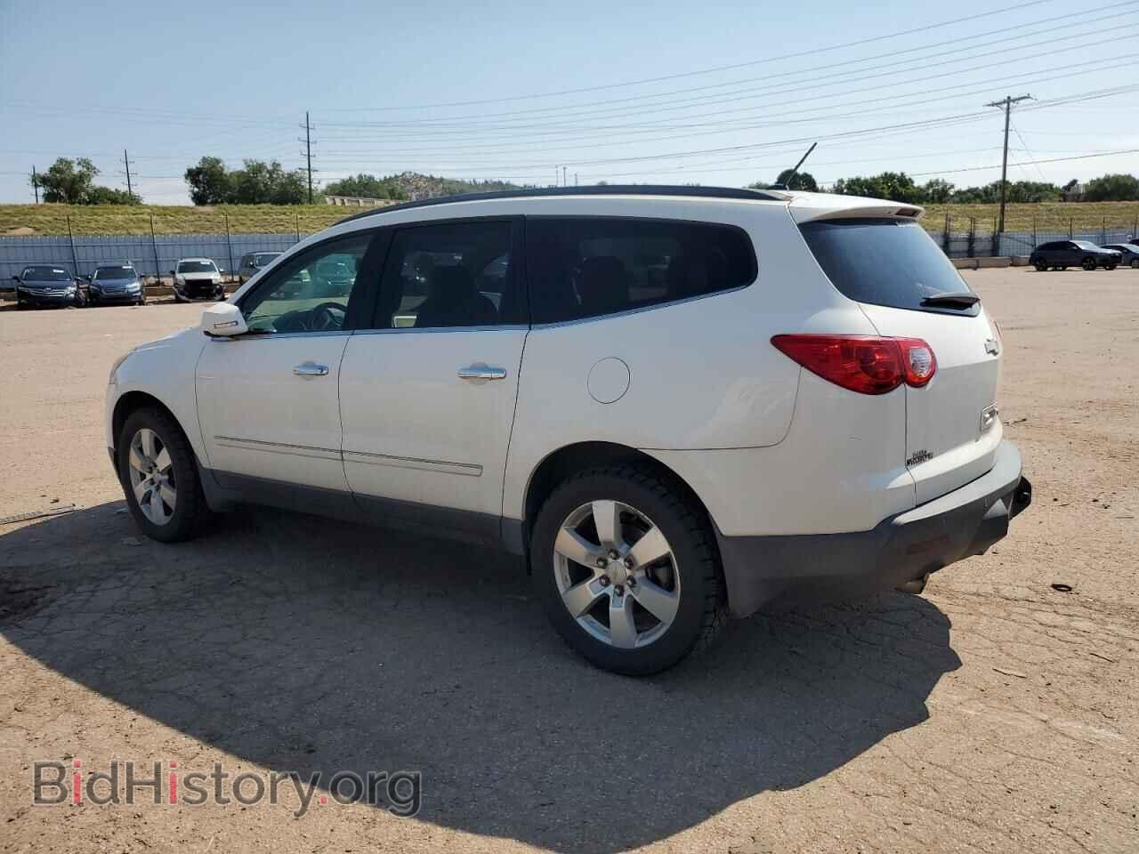 2012 CHEVROLET TRAVERSE - VIN: 1GNKVLED8CJ123767 - Фото 2