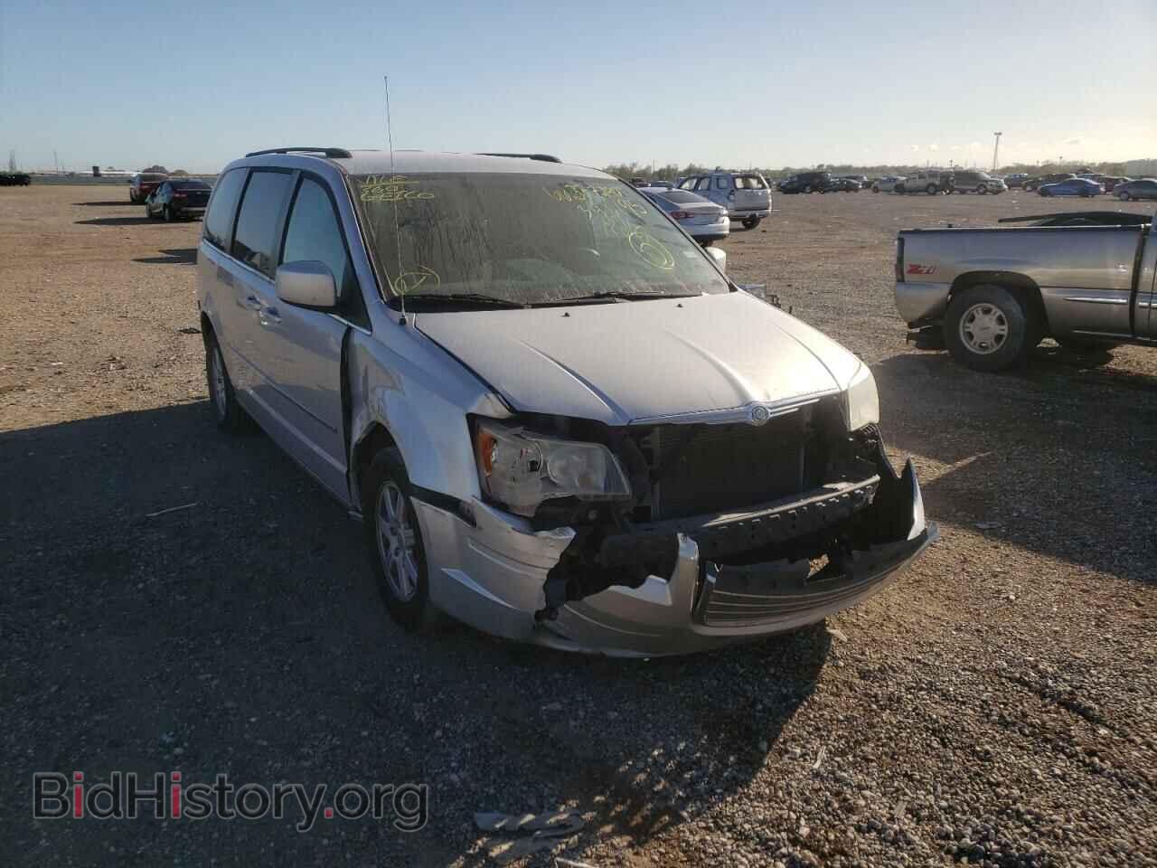 Photo 2A4RR5D16AR346195 - CHRYSLER MINIVAN 2010