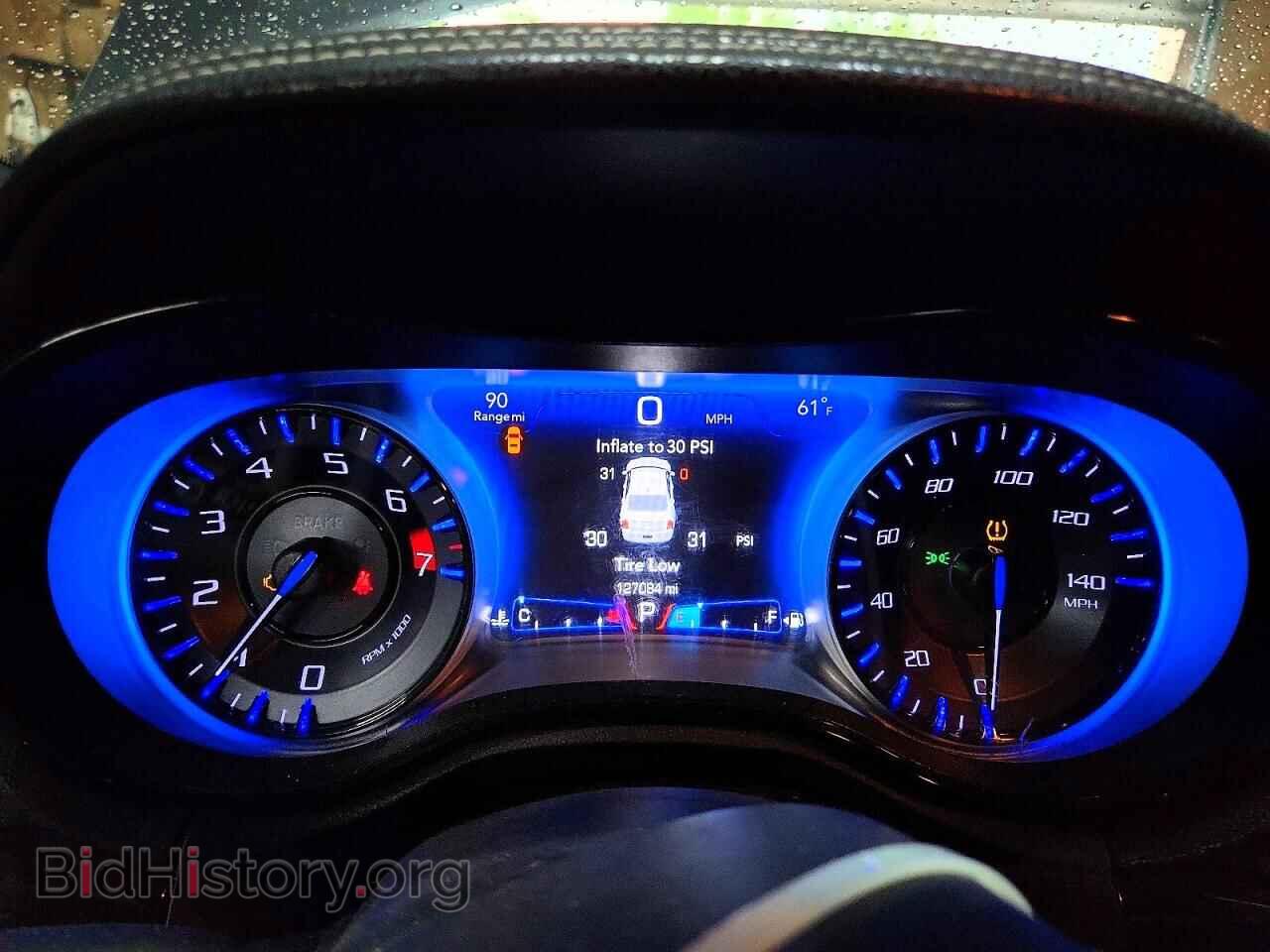2018 CHRYSLER 300 - VIN: 2C3CCAGGXJH296501 - Photo 9