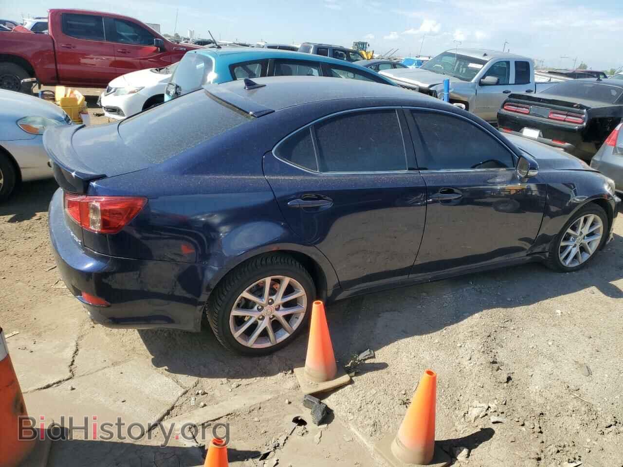2011 LEXUS IS - VIN: JTHCF5C22B5045337 - Photo 3
