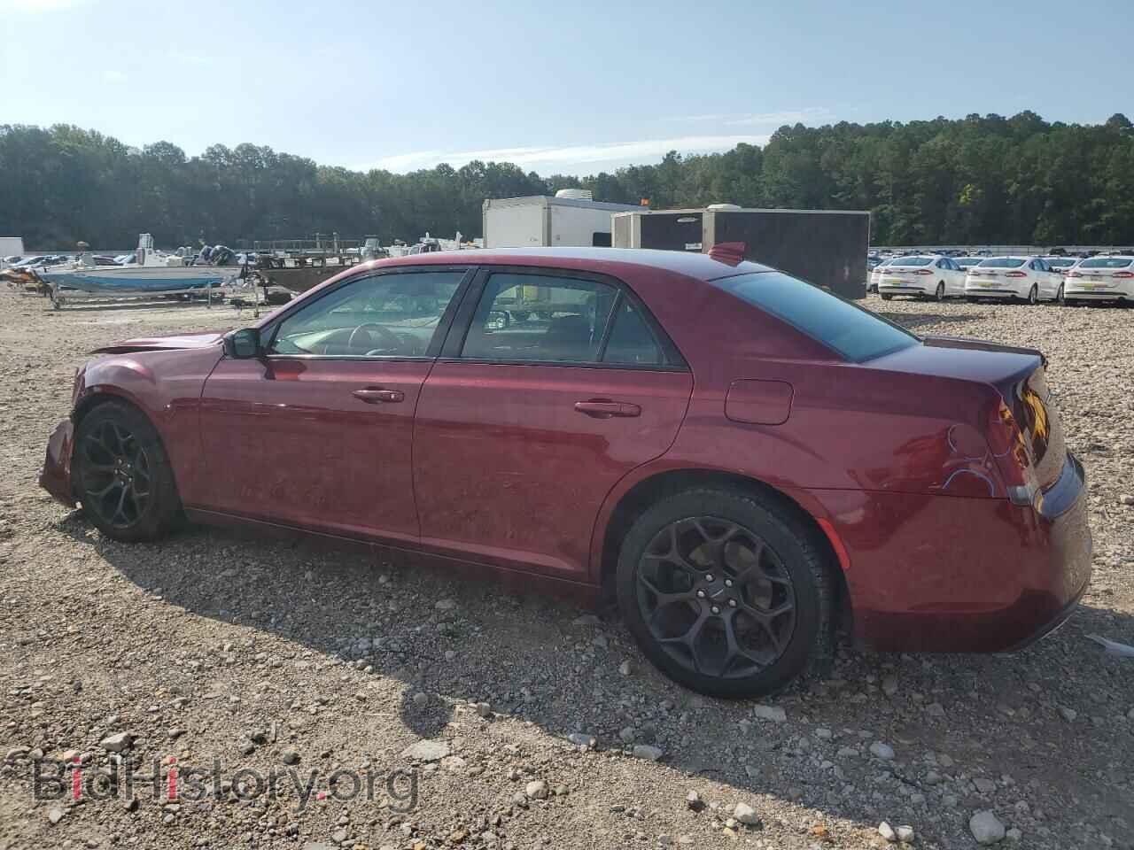 2019 CHRYSLER 300 - VIN: 2C3CCAAG4KH727148 - Фото 2
