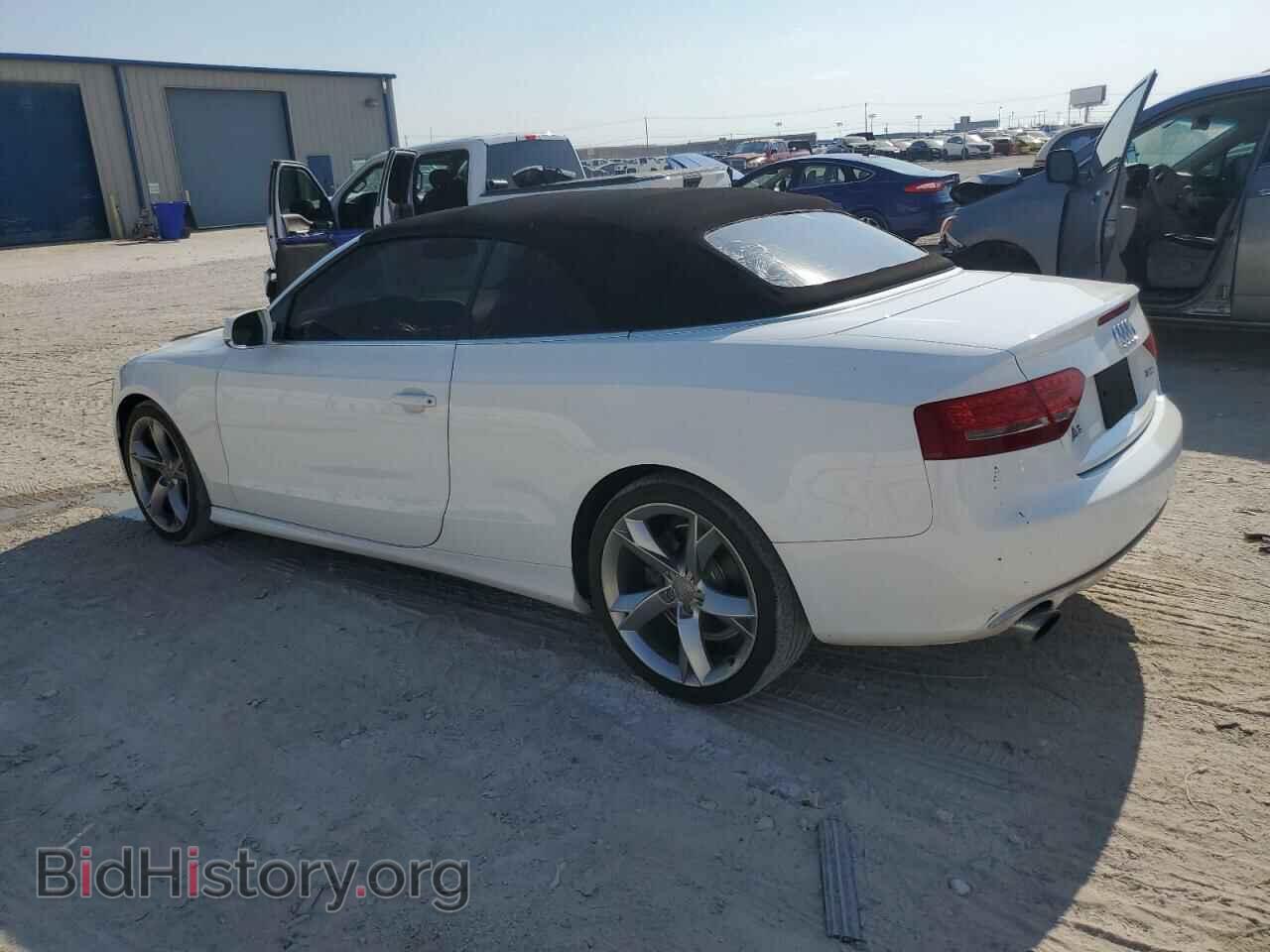 2011 AUDI A5 - VIN: WAUJFAFH6BN017927 - Photo 2