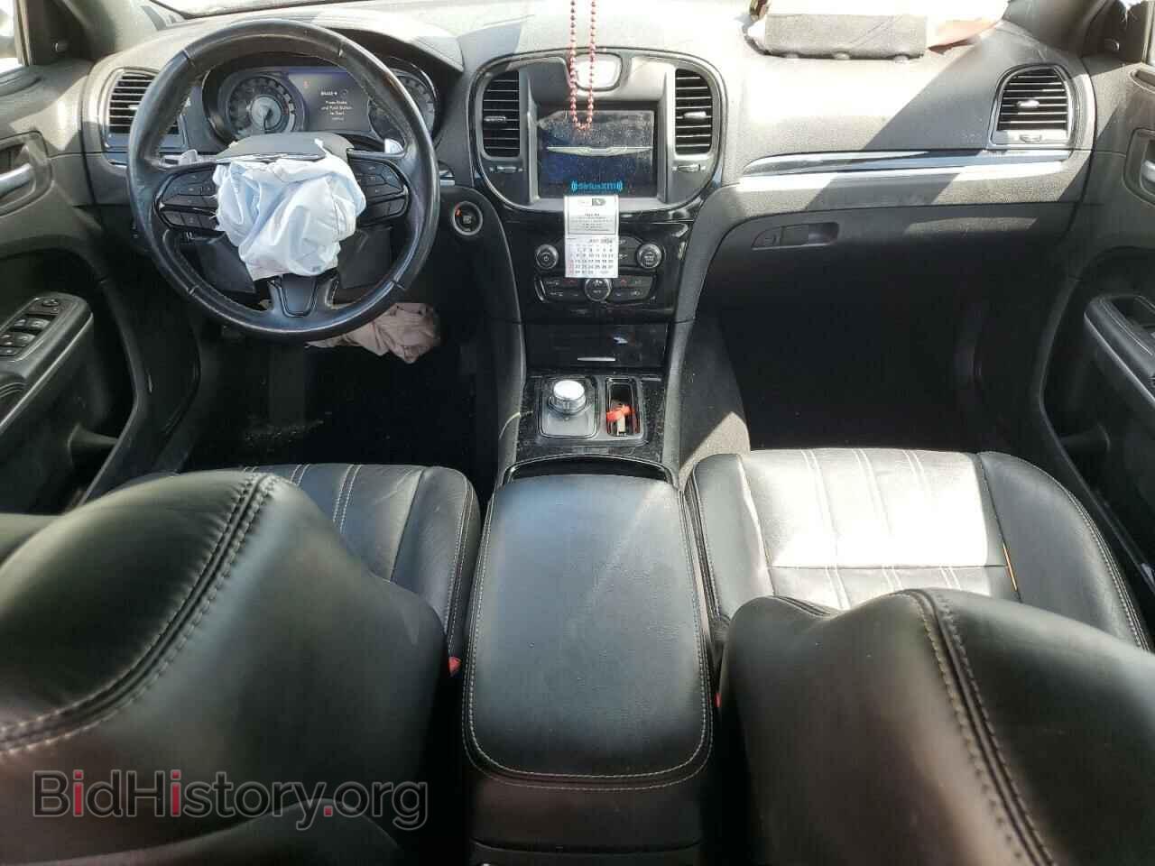2019 CHRYSLER 300 - VIN: 2C3CCAGG9KH533836 - Фото 8