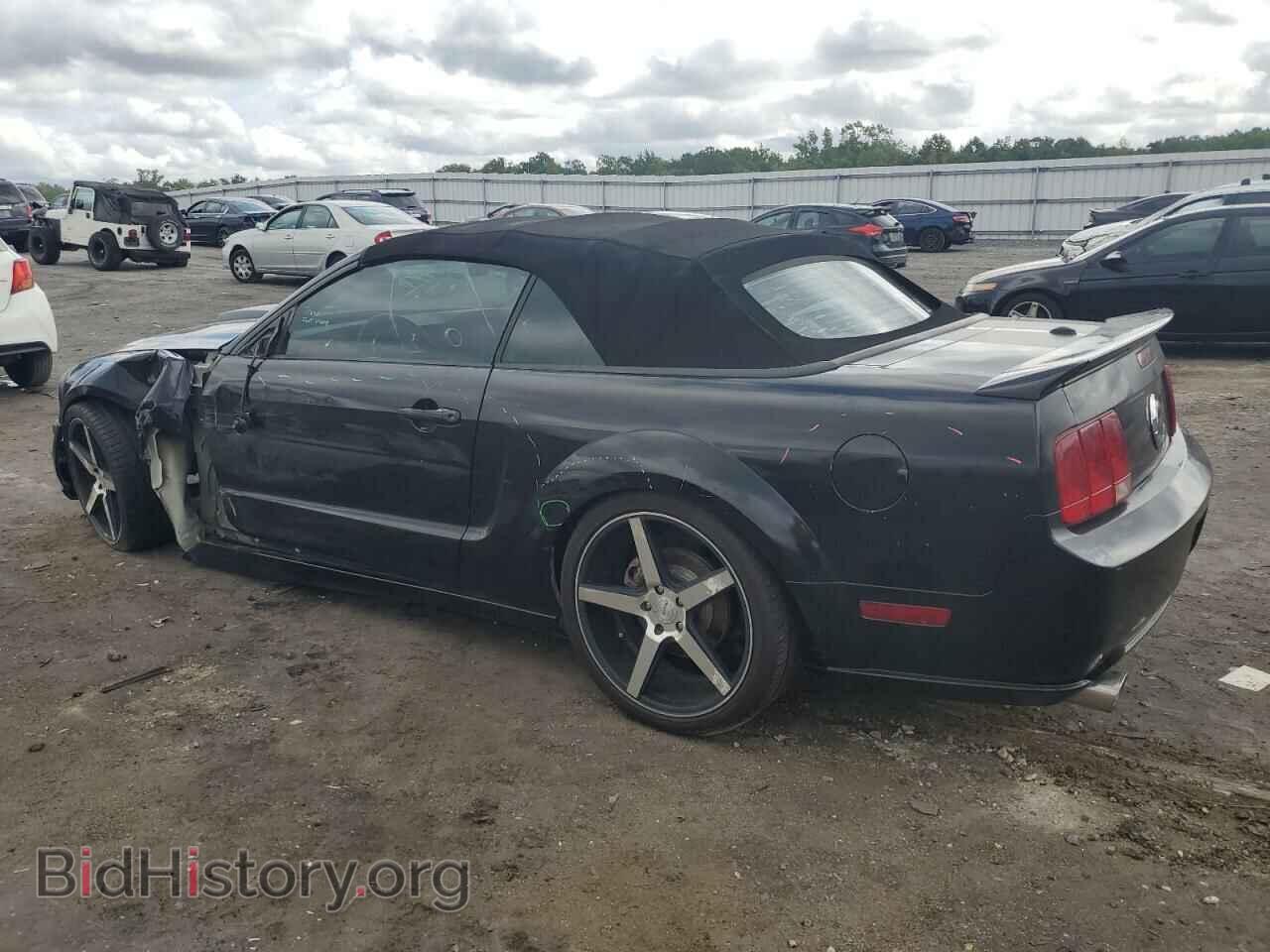 2007 FORD MUSTANG - VIN: 1ZVHT85H975217578 - Фото 2