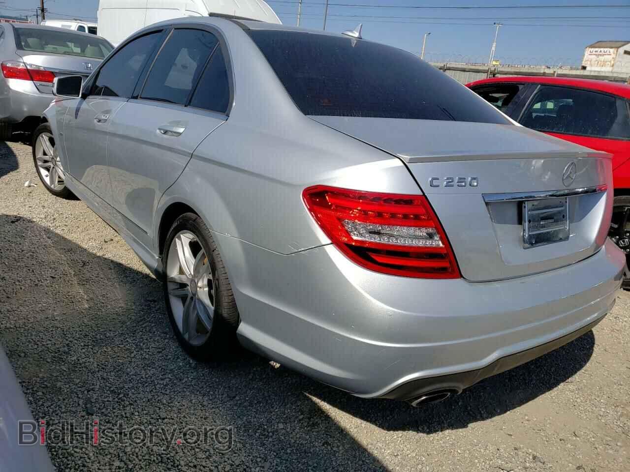 2012 MERCEDES-BENZ C-CLASS - VIN: WDDGF4HB3CF851646 - Фото 2