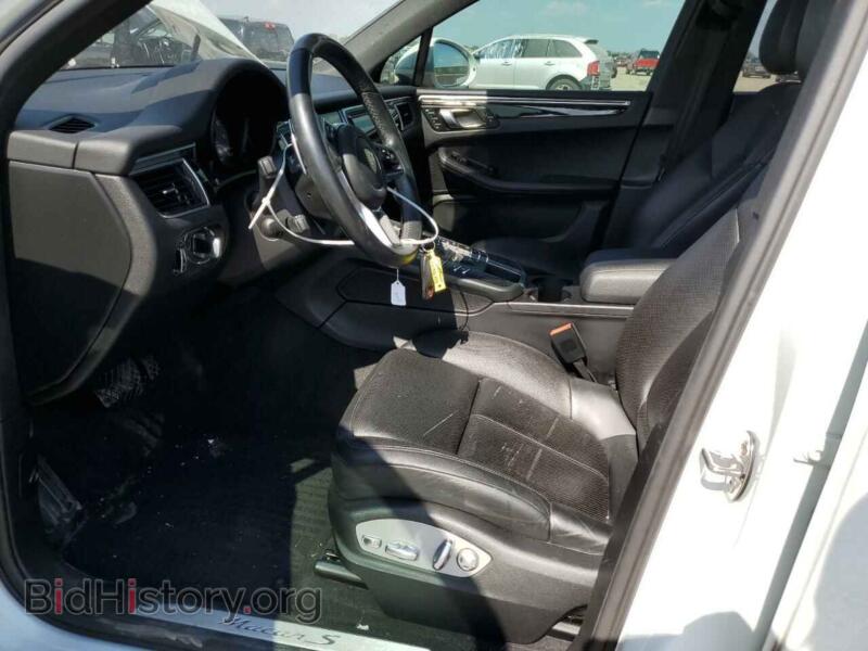 2017 Porsche MACAN (VIN WP1AB2A50HLB20555) — photo 7 of 13