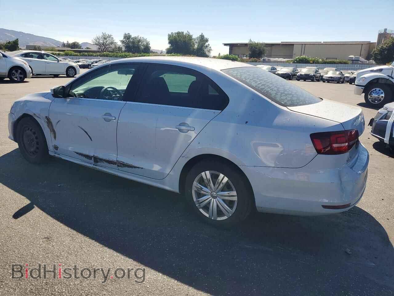 2017 VOLKSWAGEN JETTA - VIN: 3VW2B7AJ8HM285586 - Photo 2