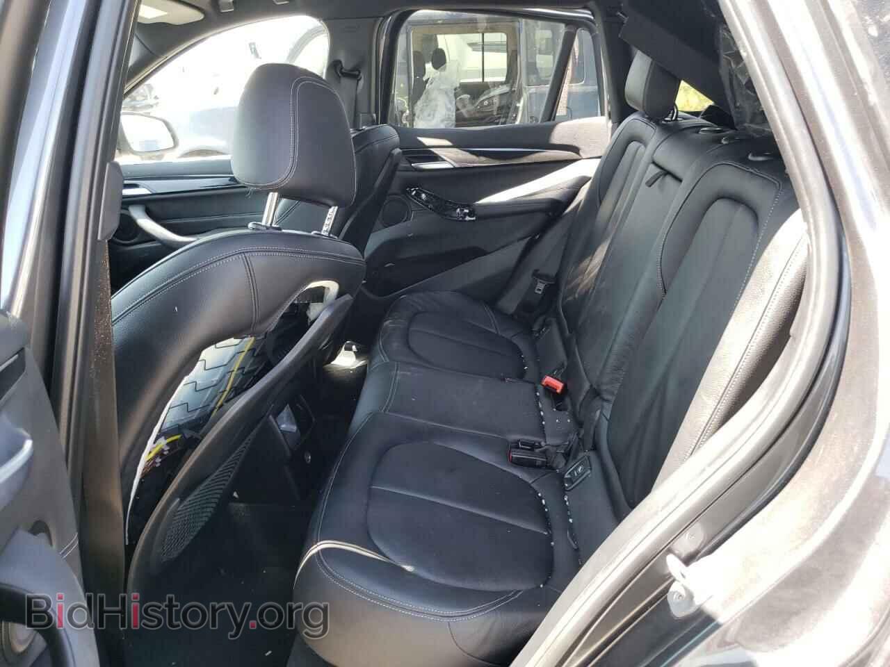 2018 BMW X1 - VIN: WBXHT3C35J5K31338 - Фото 10