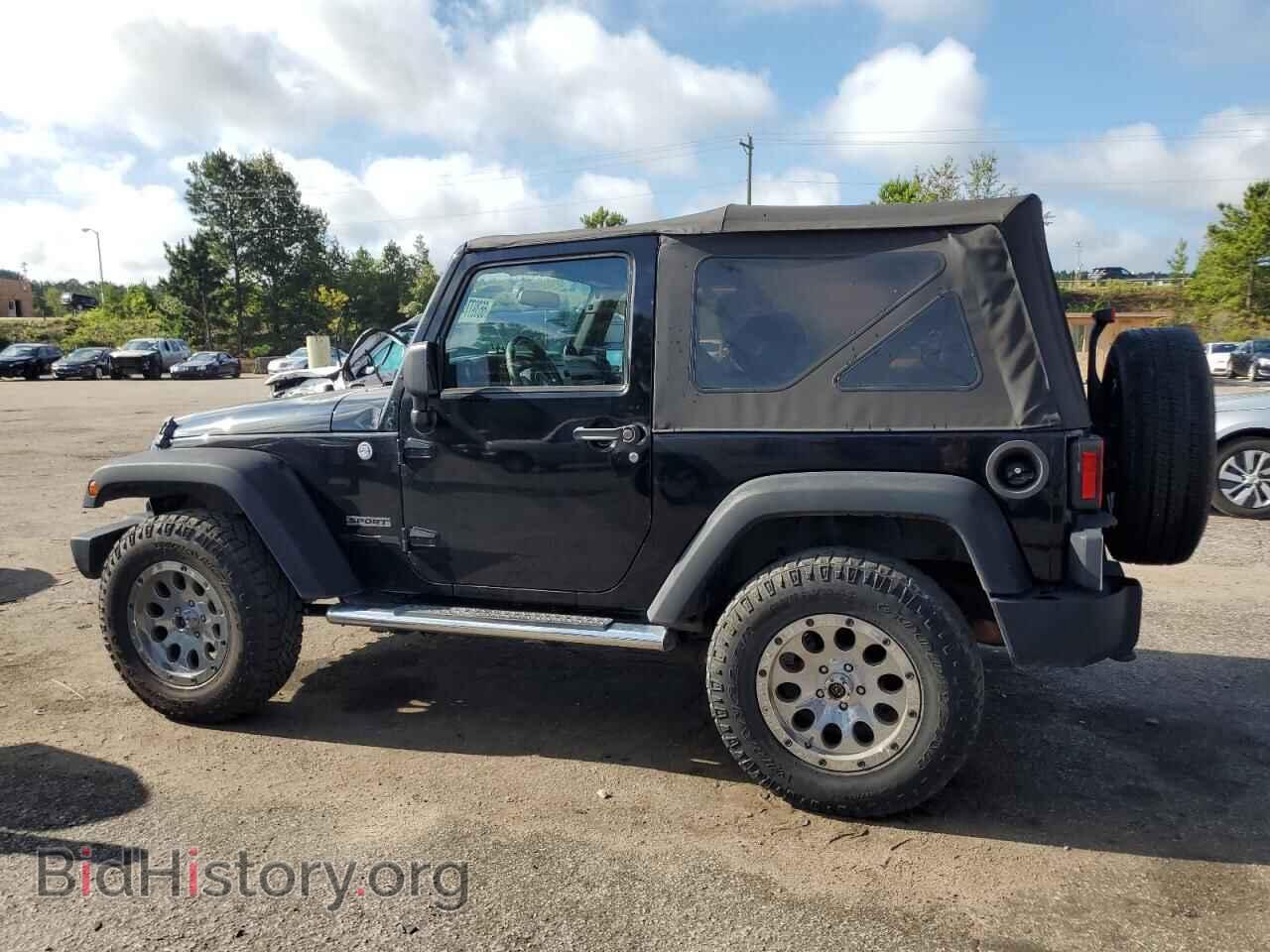 2011 JEEP WRANGLER - VIN: 1J4AA2D18BL564636 - Фото 2