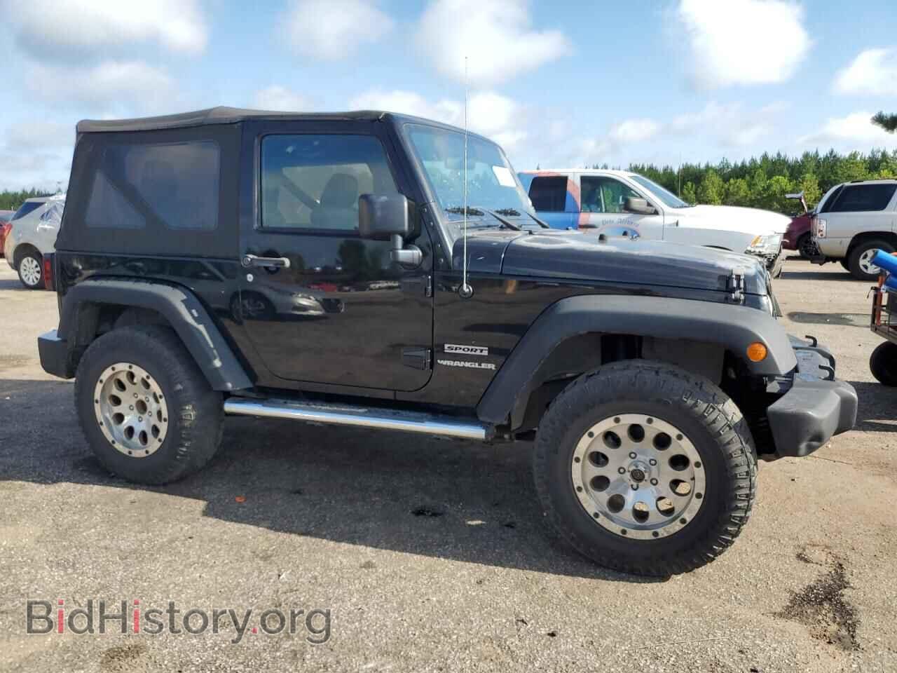 2011 JEEP WRANGLER - VIN: 1J4AA2D18BL564636 - Фото 4