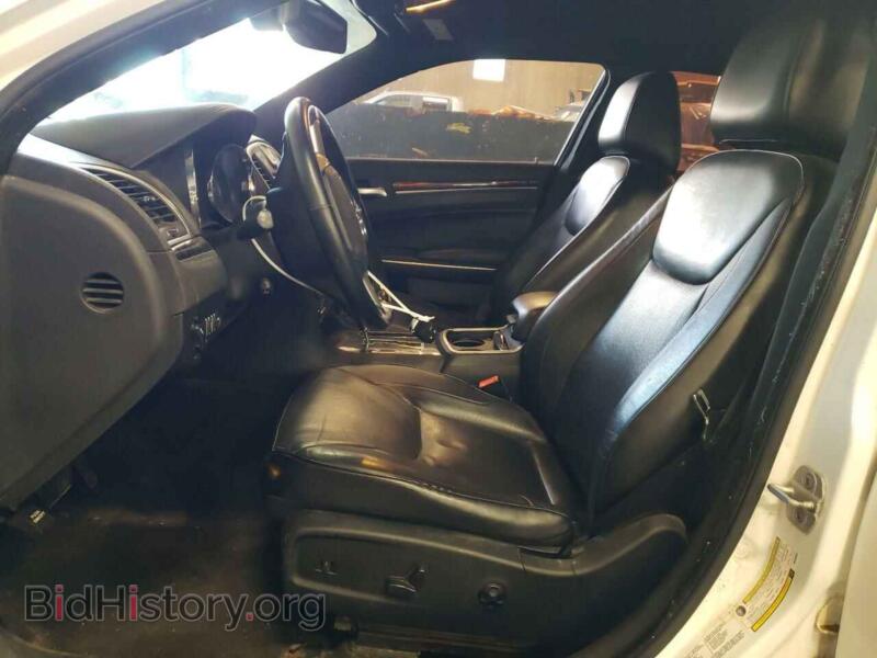 2012 Chrysler 300 (VIN 2C3CCAET8CH263080) — photo 7 of 12