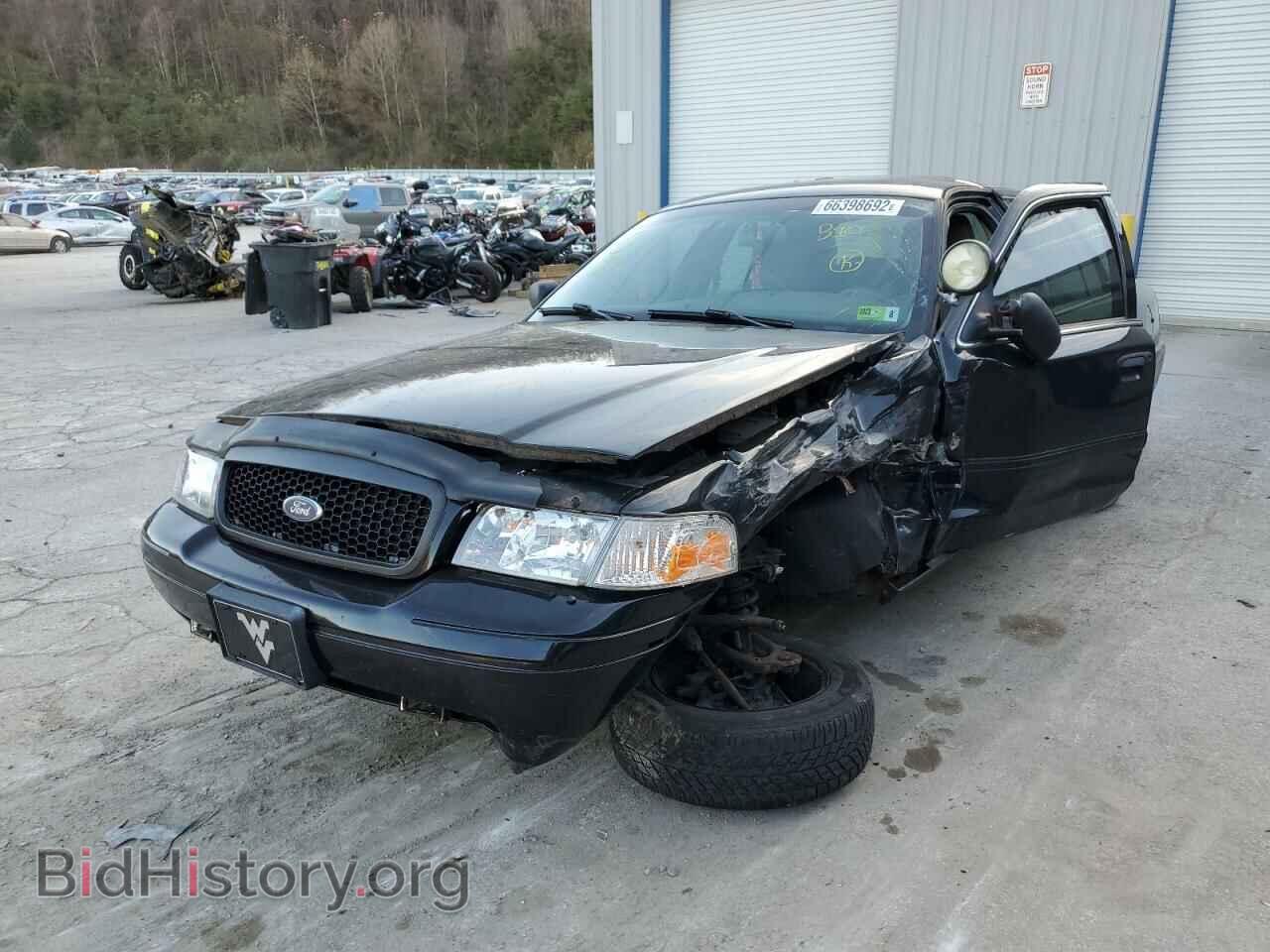 2011 FORD CROWN VIC - VIN: 2FABP7BV6BX124256 - Фото 2