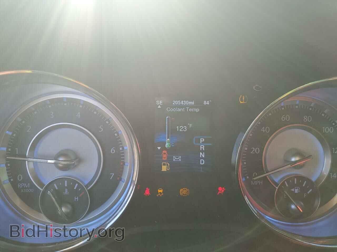2014 CHRYSLER 300 - VIN: 2C3CCAAG3EH345004 - Фото 9