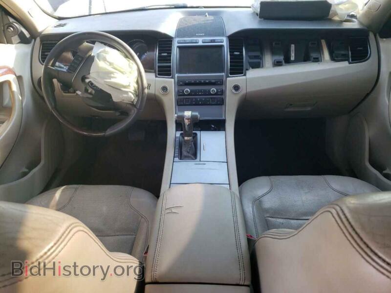 2011 Ford TAURUS (VIN 1FAHP2FW2BG108593) — photo 8 of 12
