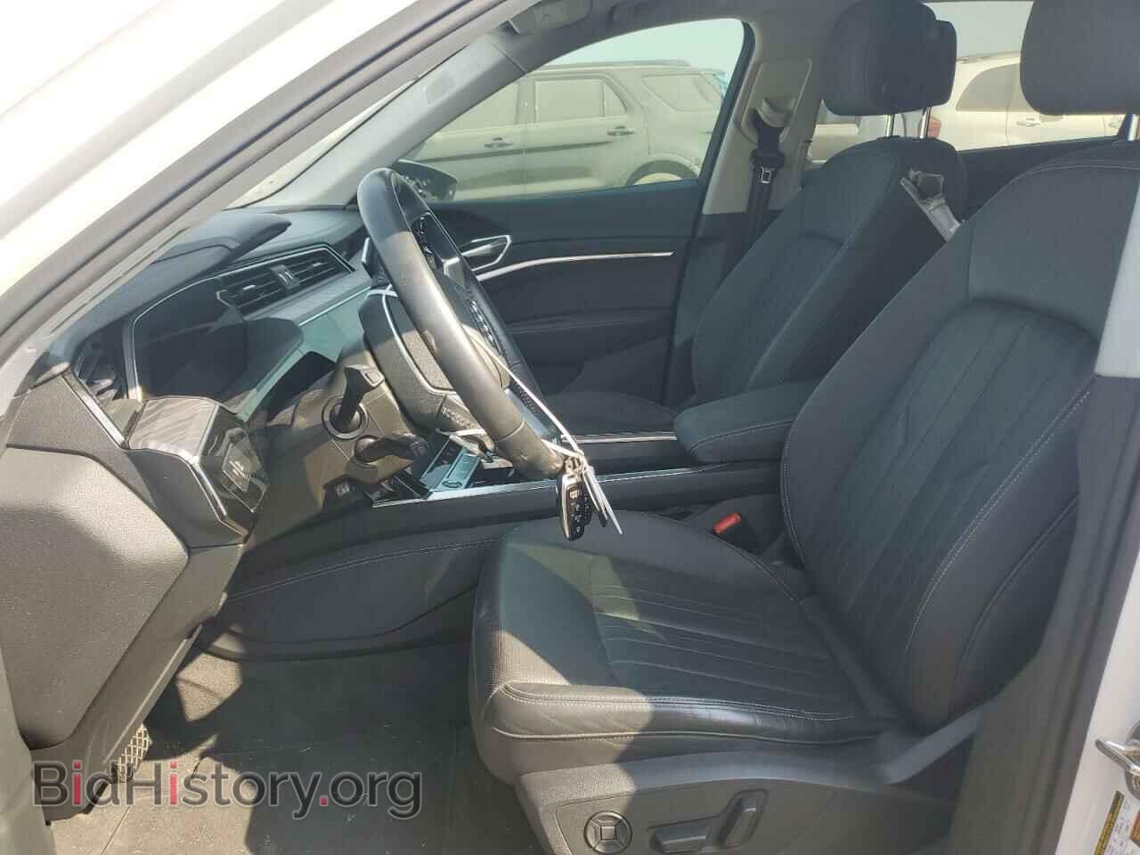 2021 AUDI E-TRON - VIN: WA1LAAGE7MB004889 - Photo 7