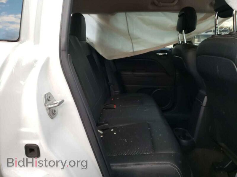 2017 Jeep COMPASS (VIN 1C4NJDBB2HD101599) — photo 6 of 10