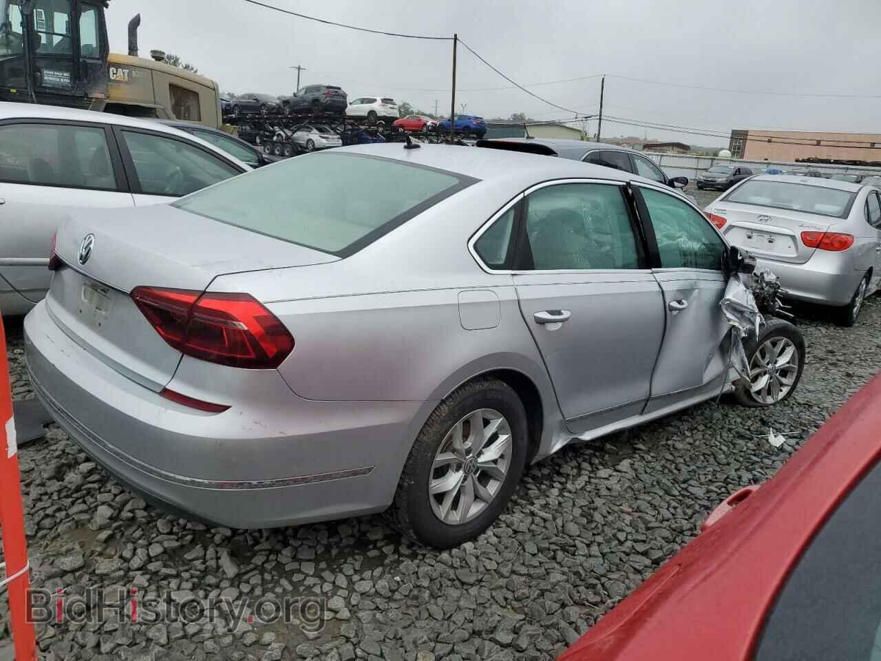 2017 VOLKSWAGEN PASSAT - VIN: 1VWAT7A3XHC055544 - Фото 3