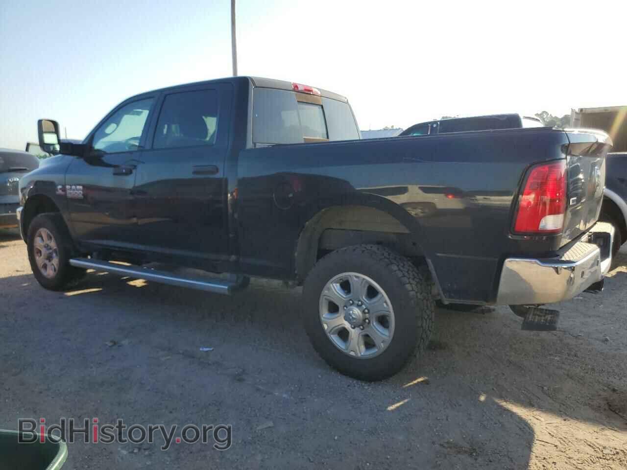 2015 RAM All Models - VIN: 3C6UR5DL8FG662879 - Фото 2