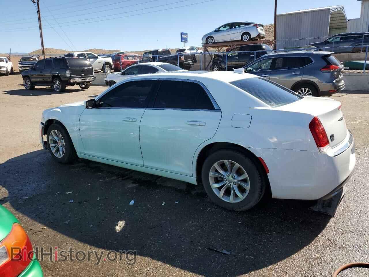 2015 CHRYSLER 300 - VIN: 2C3CCAAG2FH853921 - Фото 2