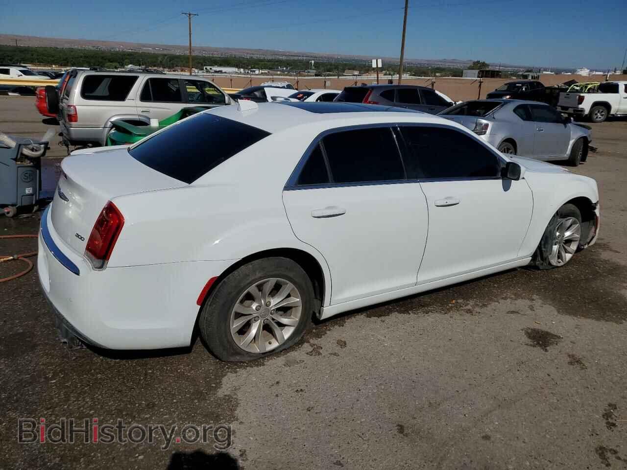 2015 CHRYSLER 300 - VIN: 2C3CCAAG2FH853921 - Фото 3