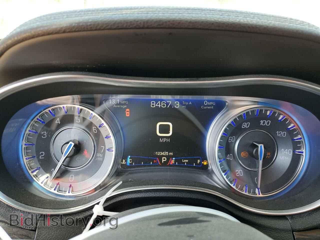 2016 CHRYSLER 300 - VIN: 2C3CCAAG1GH135536 - Фото 9