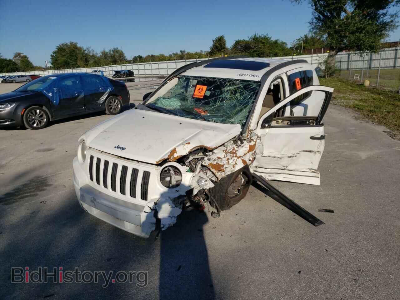 2007 JEEP COMPASS - VIN: 1J8FF57W67D273147 - Photo 2