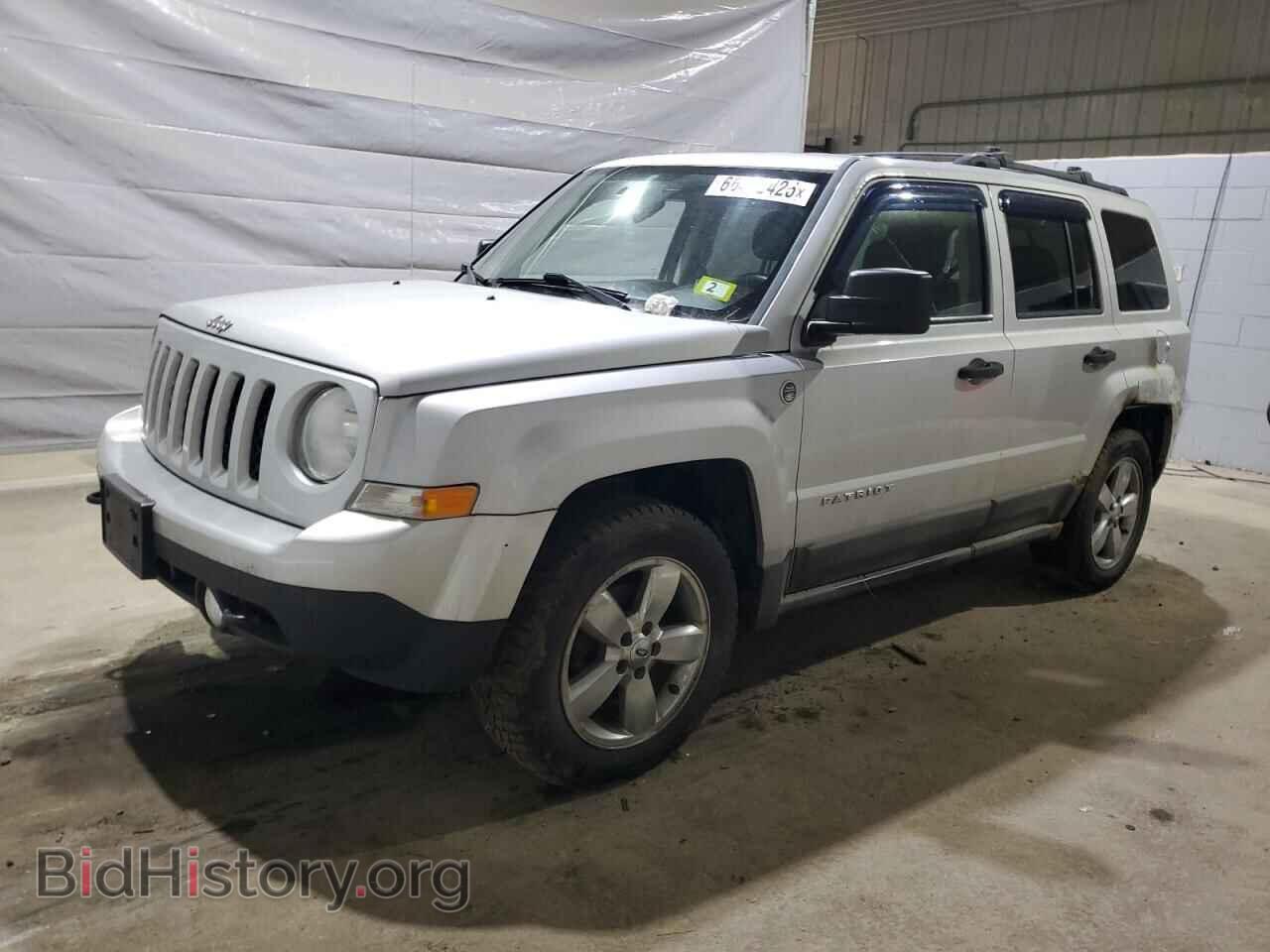 Photo 1J4NF1GB2BD131678 - JEEP PATRIOT 2011